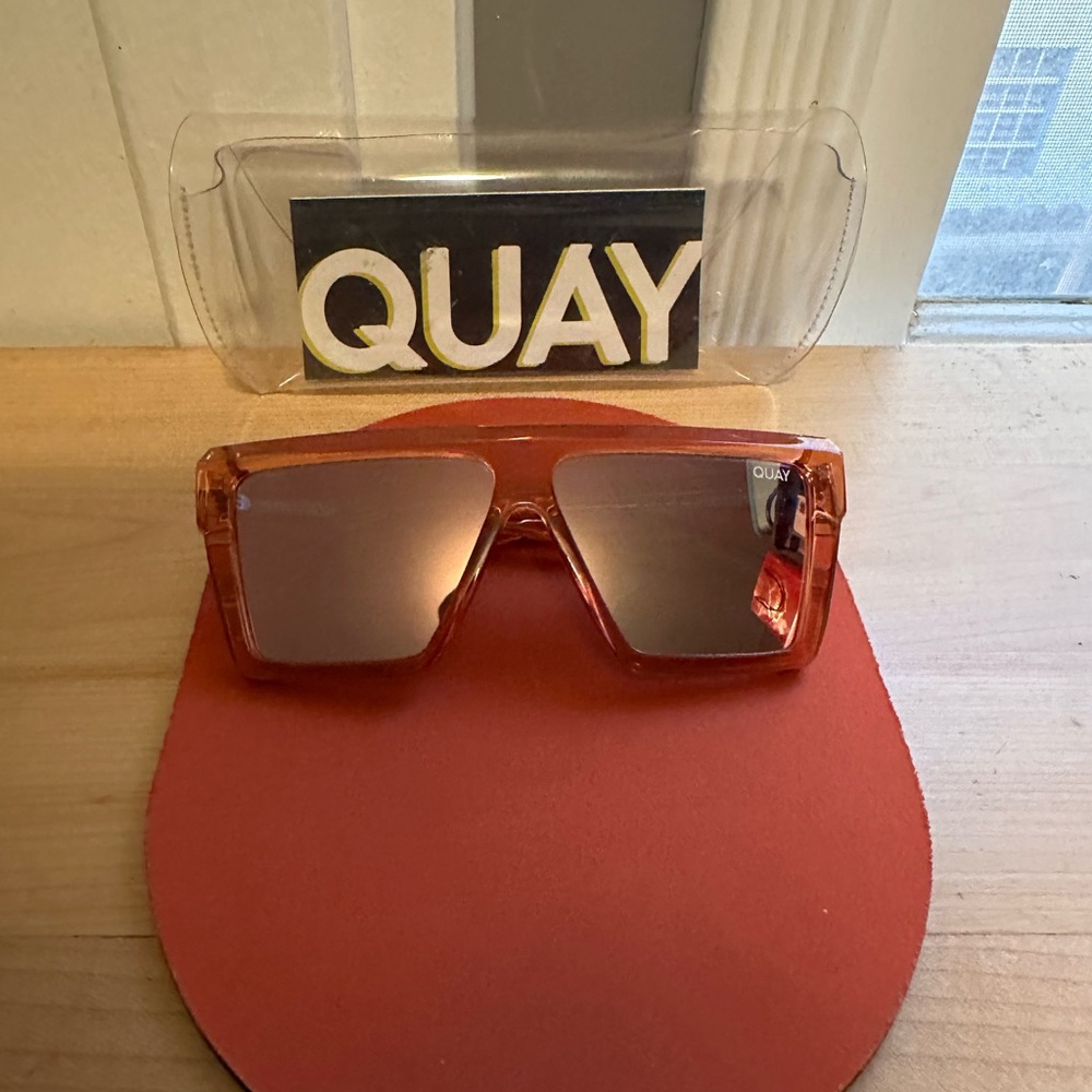 Quay BASE LINE mirror lens sunglasses